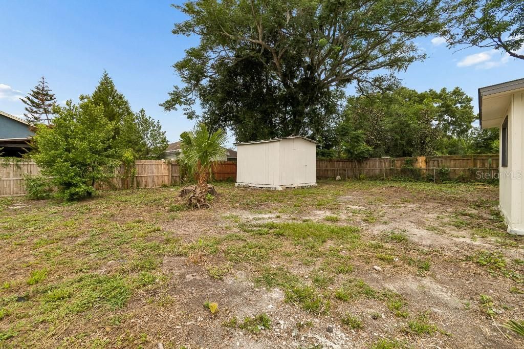 For Sale: $369,000 (4 beds, 2 baths, 1295 Square Feet)