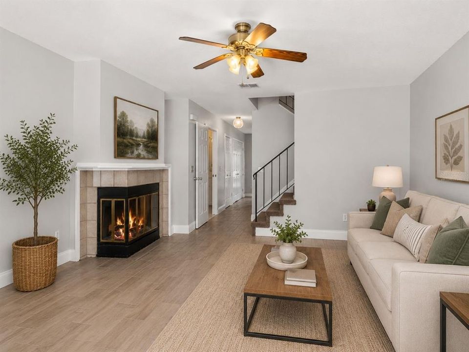 For Sale: $185,000 (2 beds, 2 baths, 1036 Square Feet)