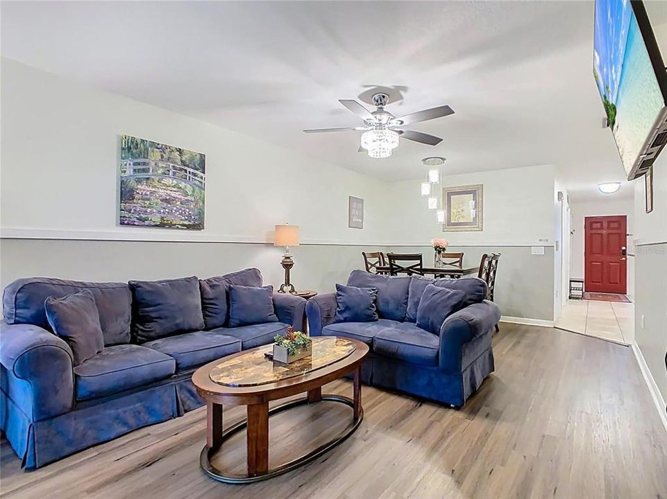 For Sale: $222,000 (3 beds, 2 baths, 1202 Square Feet)