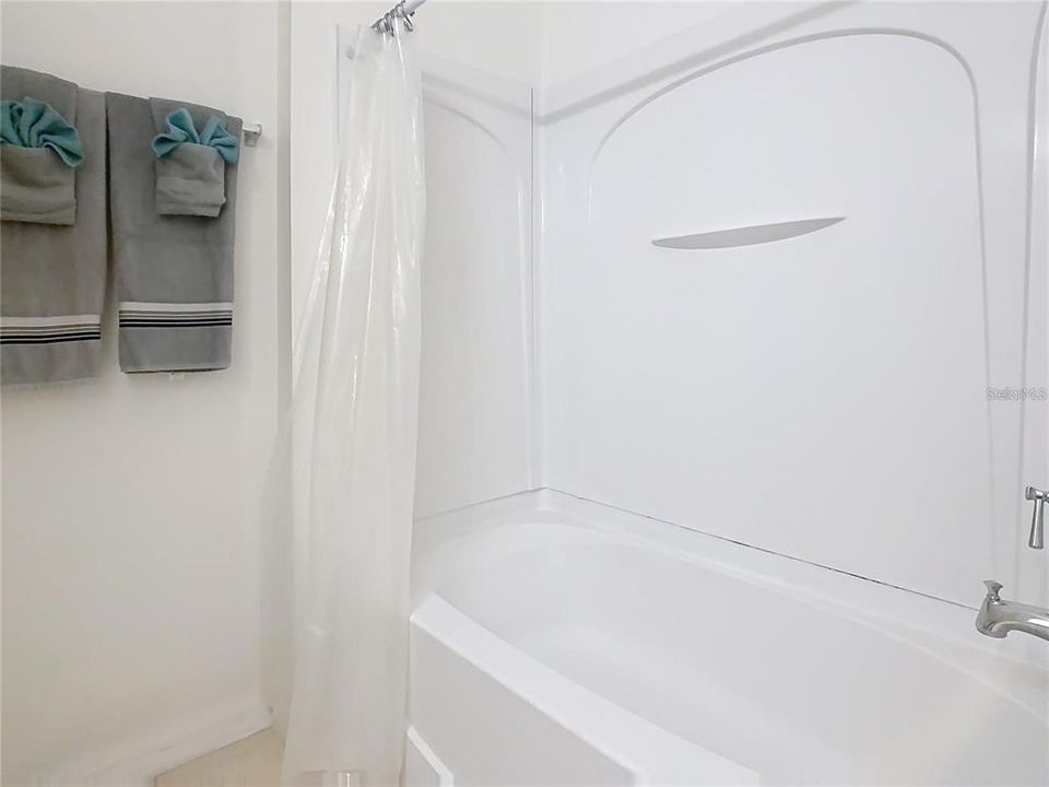 For Sale: $222,000 (3 beds, 2 baths, 1202 Square Feet)