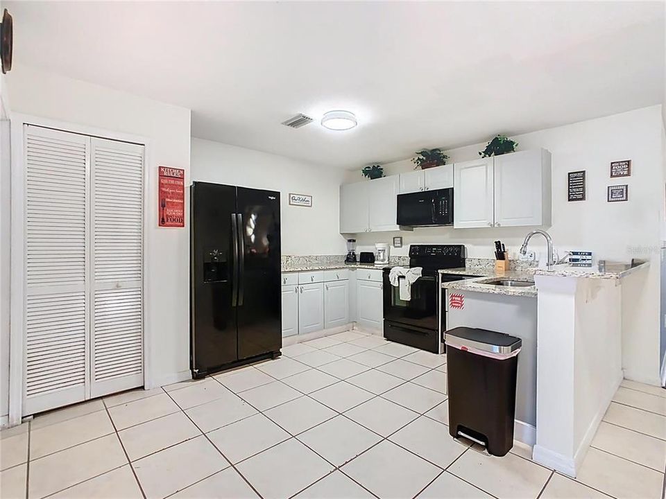 For Sale: $222,000 (3 beds, 2 baths, 1202 Square Feet)