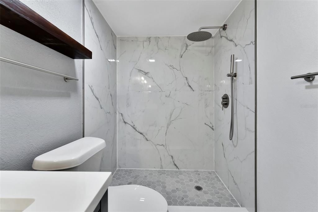 В аренду: $2,000 (2 спален, 2 ванн, 1090 Квадратных фут)