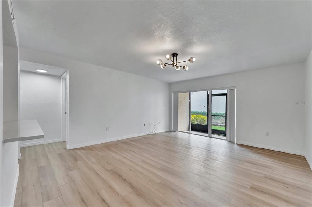 В аренду: $2,000 (2 спален, 2 ванн, 1090 Квадратных фут)
