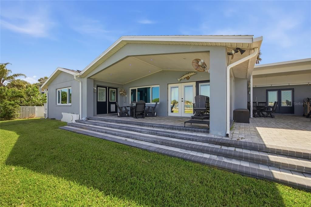 For Sale: $895,000 (4 beds, 3 baths, 3038 Square Feet)
