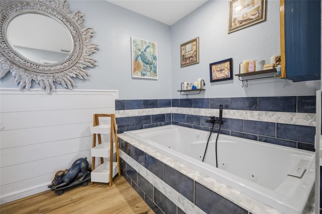 For Sale: $895,000 (4 beds, 3 baths, 3038 Square Feet)