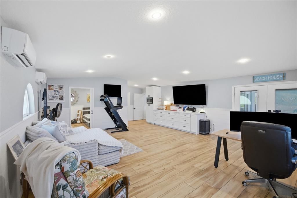 For Sale: $895,000 (4 beds, 3 baths, 3038 Square Feet)