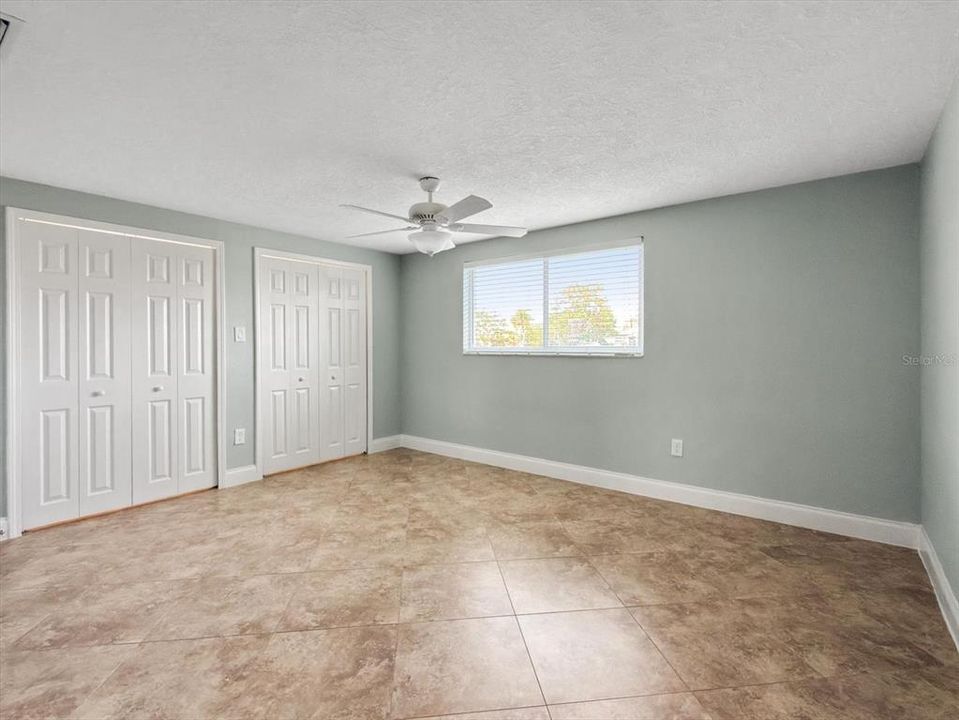 For Sale: $575,000 (2 beds, 2 baths, 1380 Square Feet)