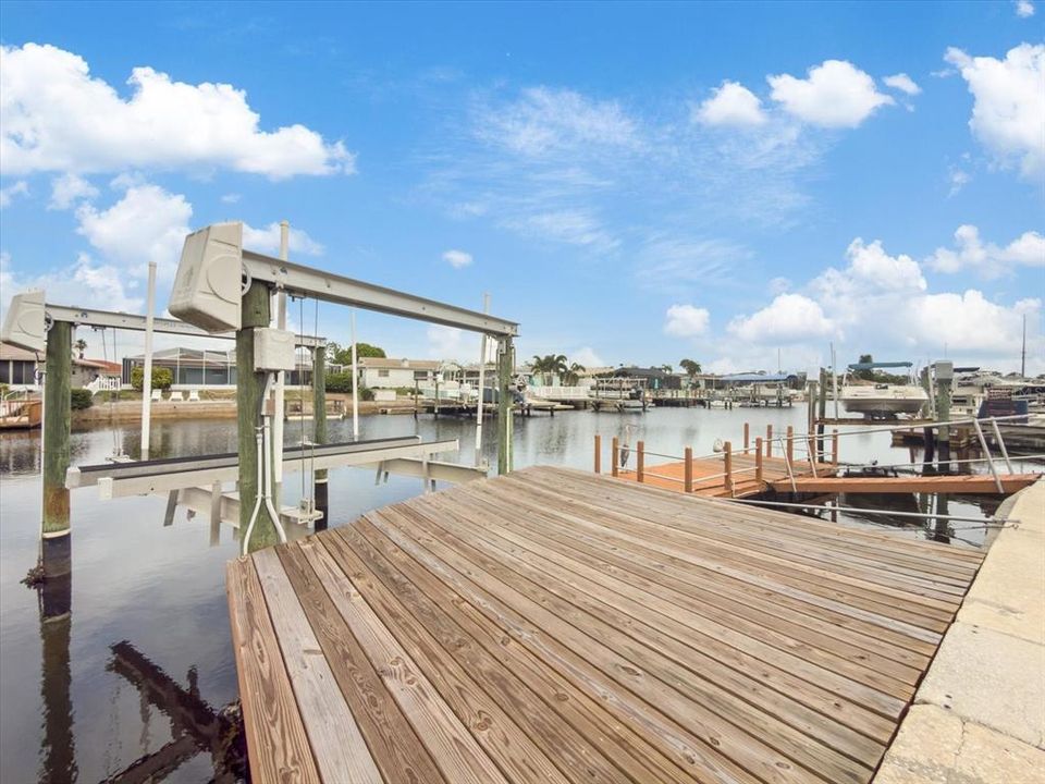 For Sale: $575,000 (2 beds, 2 baths, 1380 Square Feet)