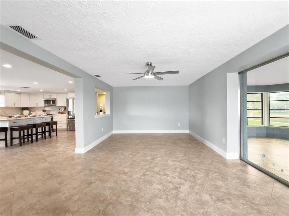 For Sale: $575,000 (2 beds, 2 baths, 1380 Square Feet)