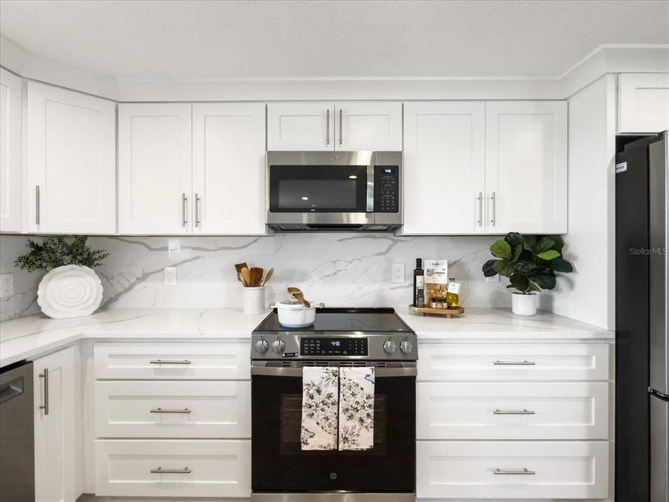 For Sale: $575,000 (2 beds, 2 baths, 1380 Square Feet)