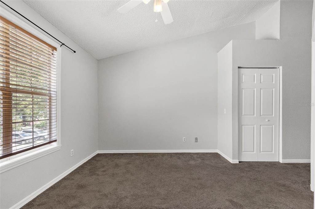 В аренду: $1,600 (2 спален, 2 ванн, 1036 Квадратных фут)