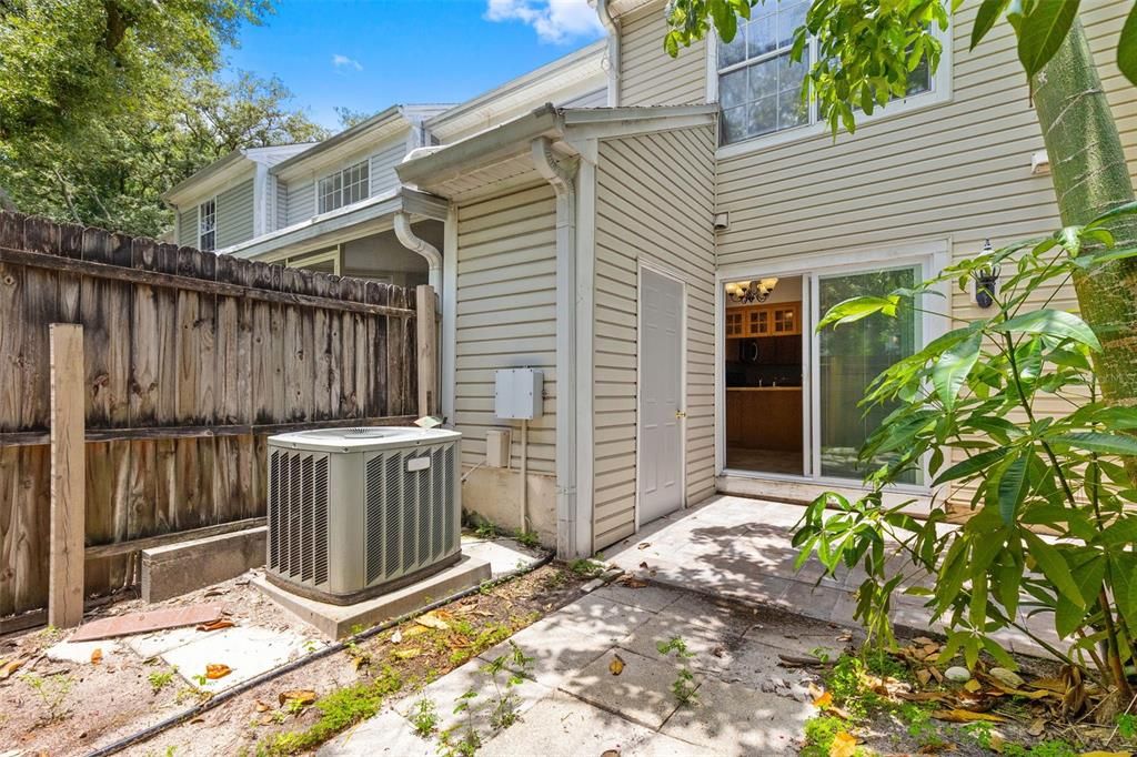 В аренду: $1,600 (2 спален, 2 ванн, 1036 Квадратных фут)