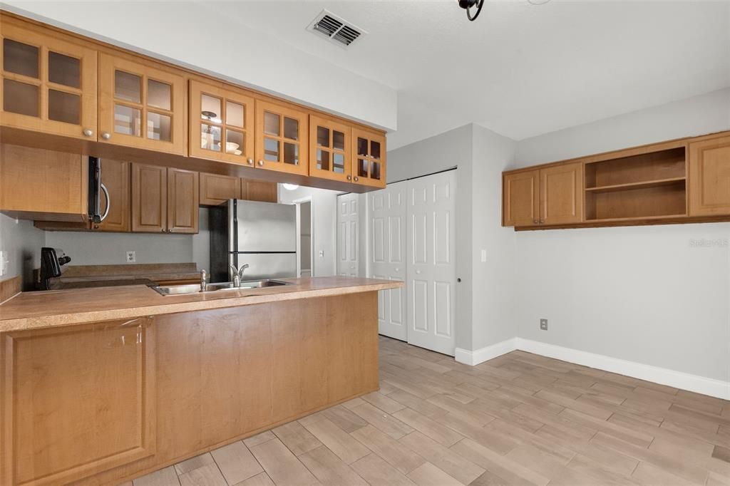 В аренду: $1,600 (2 спален, 2 ванн, 1036 Квадратных фут)