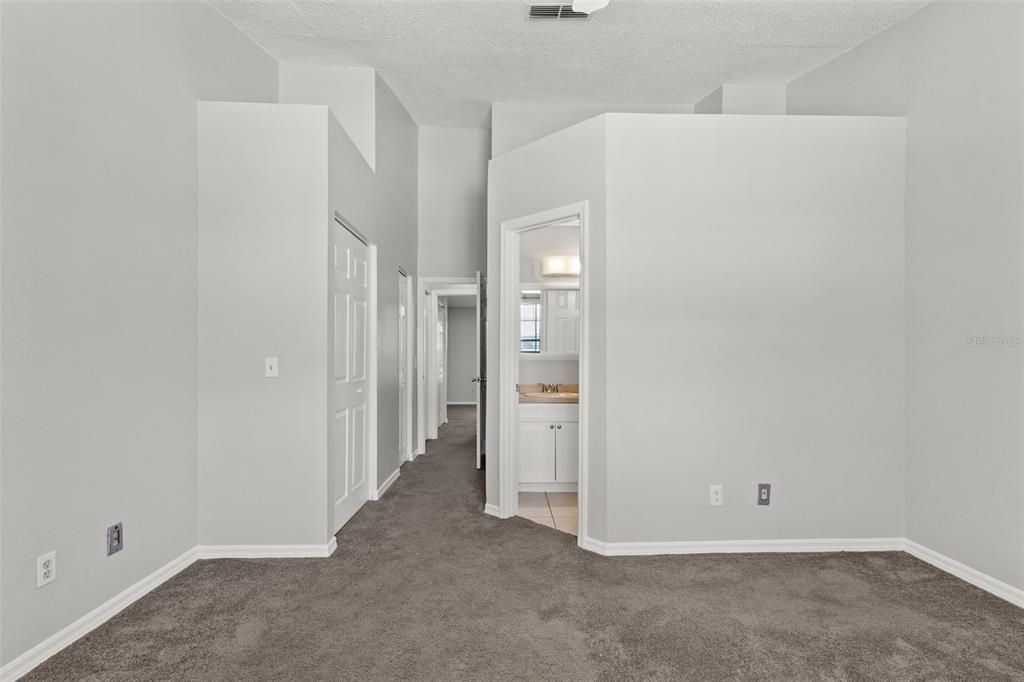 В аренду: $1,600 (2 спален, 2 ванн, 1036 Квадратных фут)