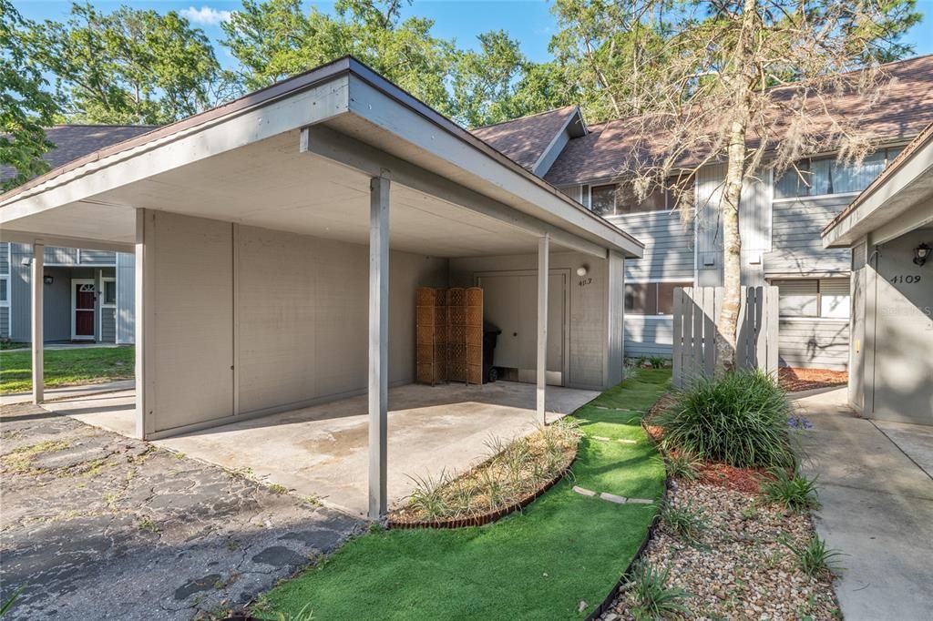 For Sale: $165,900 (2 beds, 1 baths, 938 Square Feet)