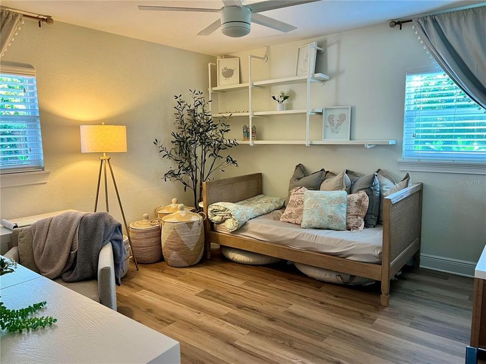 For Rent: $5,500 (4 beds, 2 baths, 1576 Square Feet)