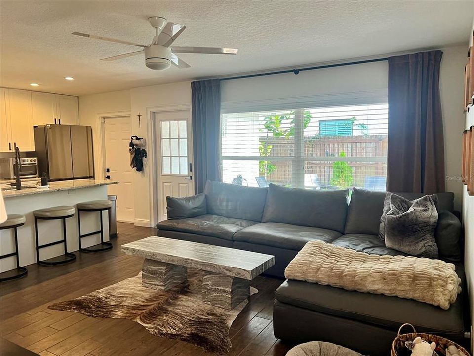 For Rent: $5,500 (4 beds, 2 baths, 1576 Square Feet)