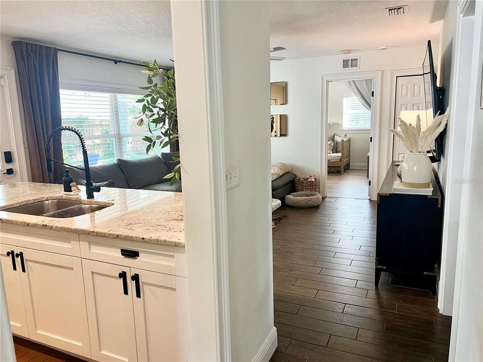 For Rent: $5,500 (4 beds, 2 baths, 1576 Square Feet)