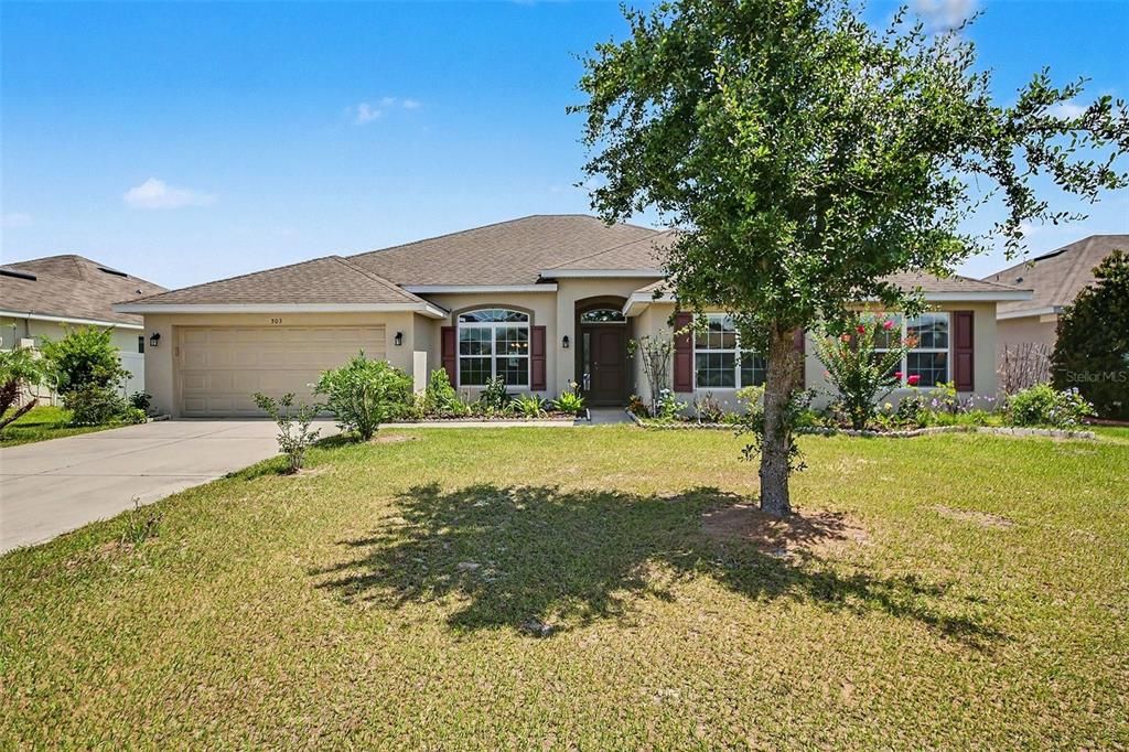 For Sale: $550,000 (4 beds, 3 baths, 3023 Square Feet)