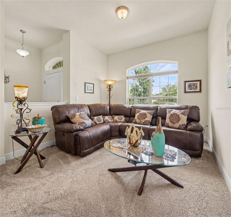For Sale: $550,000 (4 beds, 3 baths, 3023 Square Feet)
