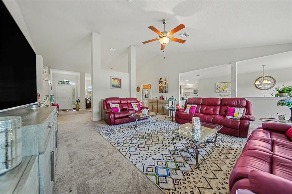 For Sale: $550,000 (4 beds, 3 baths, 3023 Square Feet)