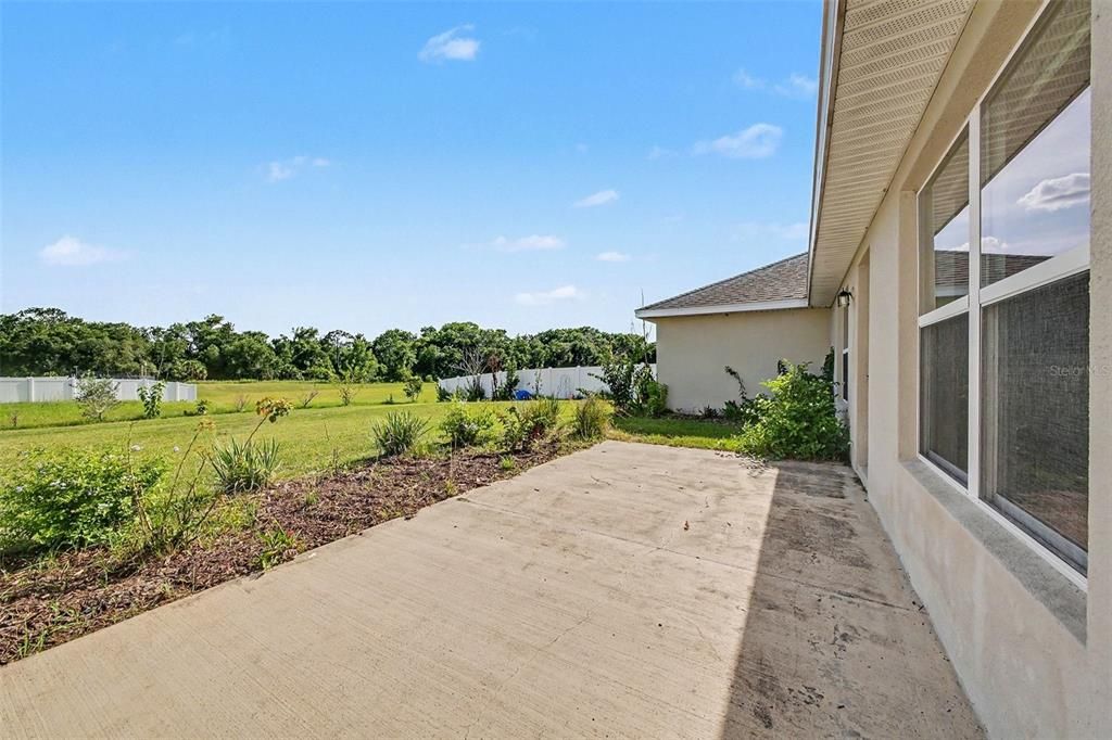 For Sale: $550,000 (4 beds, 3 baths, 3023 Square Feet)