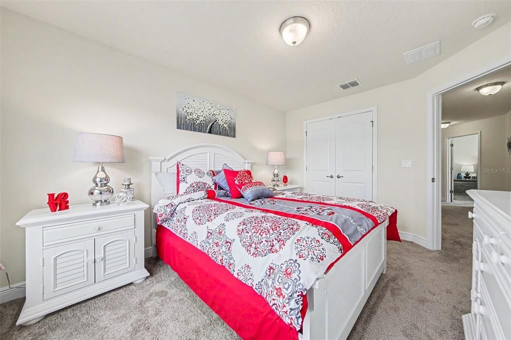 For Sale: $550,000 (4 beds, 3 baths, 3023 Square Feet)