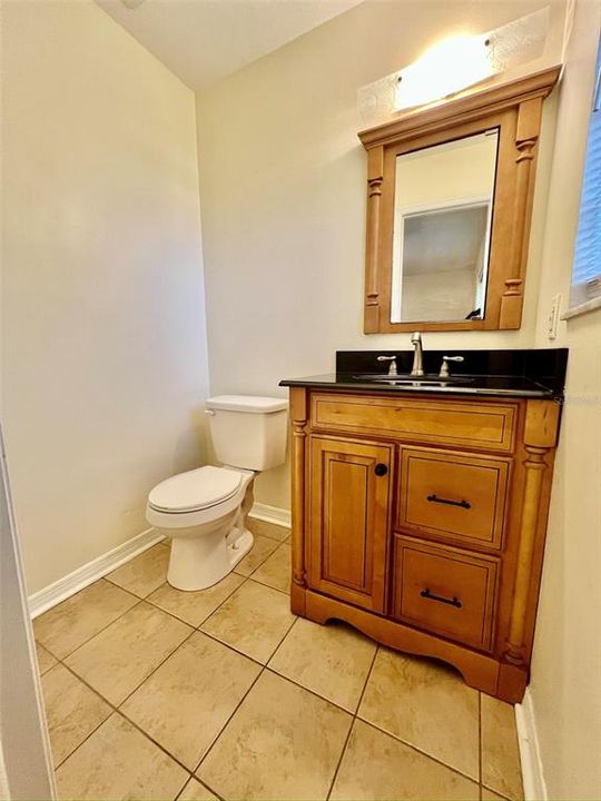 For Rent: $2,100 (3 beds, 1 baths, 1053 Square Feet)