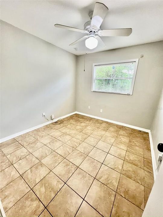 For Rent: $2,100 (3 beds, 1 baths, 1053 Square Feet)