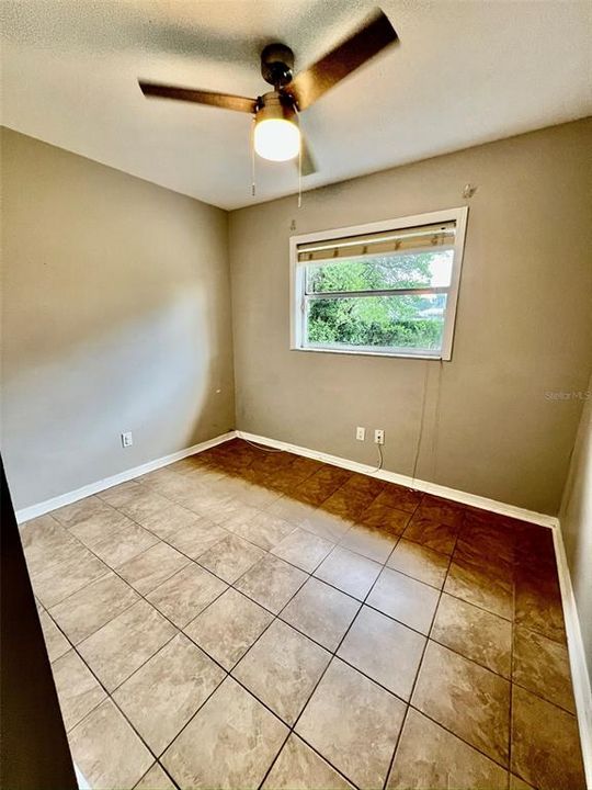 For Rent: $2,100 (3 beds, 1 baths, 1053 Square Feet)