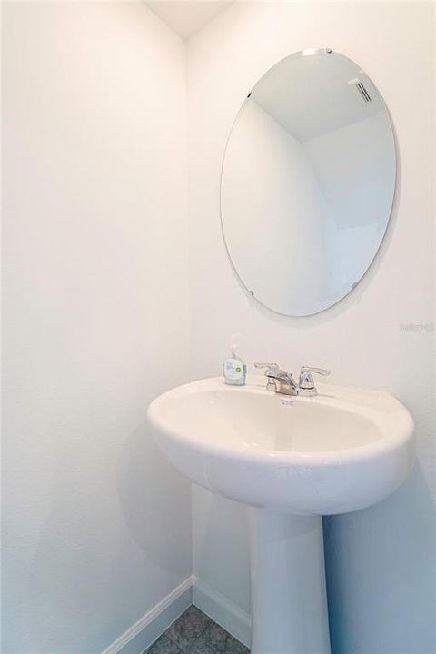 For Rent: $2,400 (3 beds, 2 baths, 1426 Square Feet)