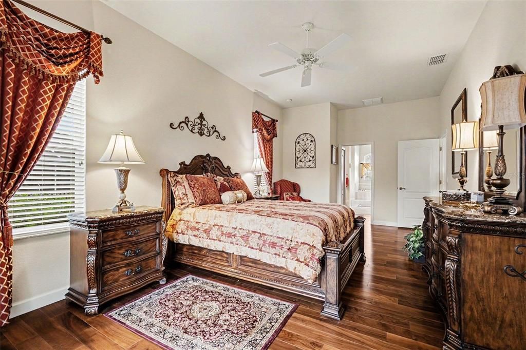 For Sale: $359,900 (3 beds, 2 baths, 2542 Square Feet)