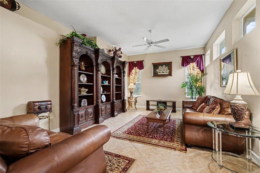 For Sale: $359,900 (3 beds, 2 baths, 2542 Square Feet)