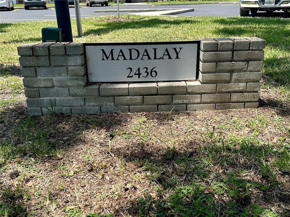 Active With Contract: $199,000 (2 beds, 2 baths, 1400 Square Feet)