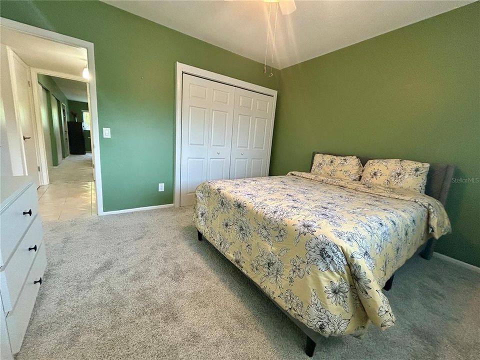 Active With Contract: $199,000 (2 beds, 2 baths, 1400 Square Feet)