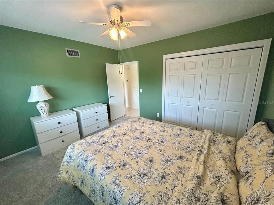 Active With Contract: $199,000 (2 beds, 2 baths, 1400 Square Feet)