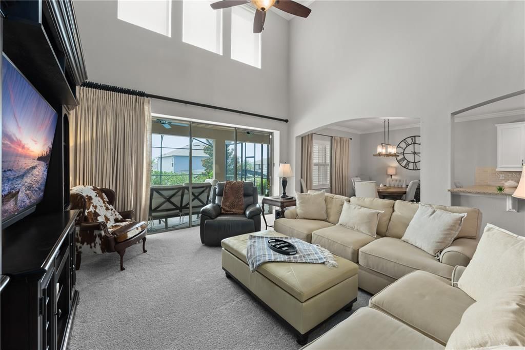 En Venta: $849,900 (4 camas, 4 baños, 3870 Pies cuadrados)