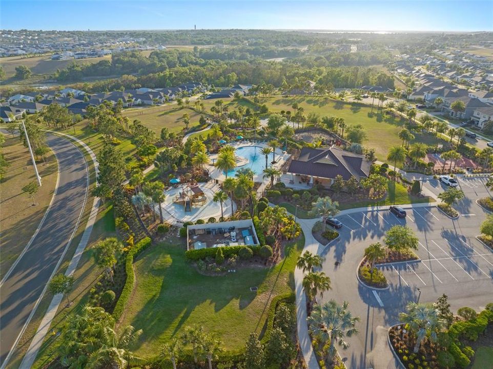 En Venta: $849,900 (4 camas, 4 baños, 3870 Pies cuadrados)