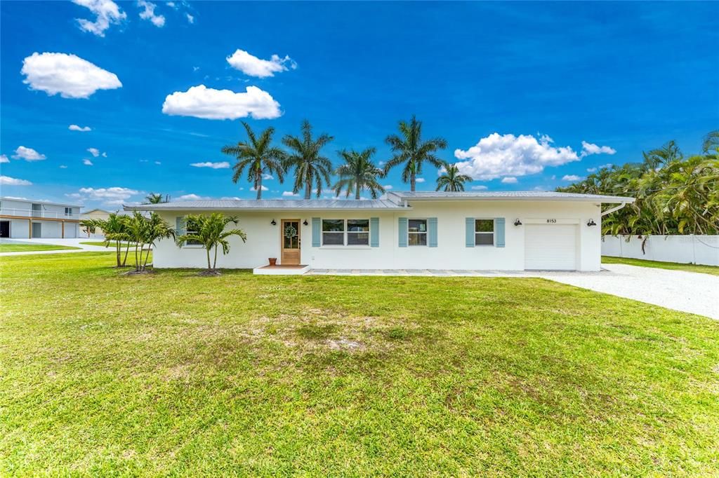 For Sale: $499,000 (2 beds, 1 baths, 1428 Square Feet)