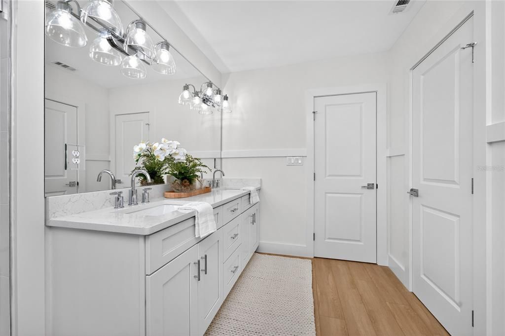 For Sale: $499,000 (2 beds, 1 baths, 1428 Square Feet)