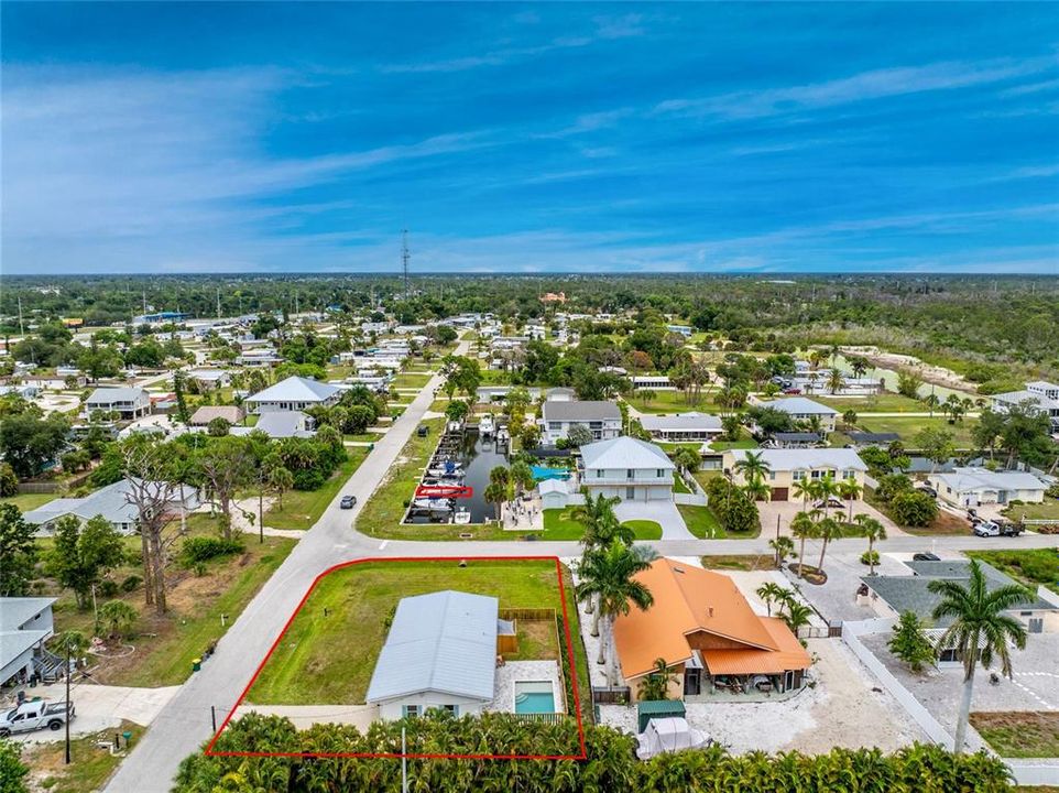 For Sale: $499,000 (2 beds, 1 baths, 1428 Square Feet)