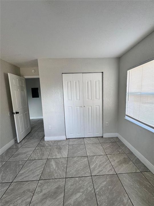 For Rent: $1,150 (2 beds, 1 baths, 800 Square Feet)
