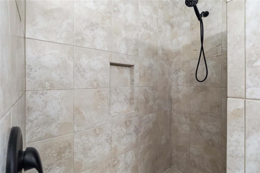 На продажу: $395,000 (3 спален, 2 ванн, 1427 Квадратных фут)