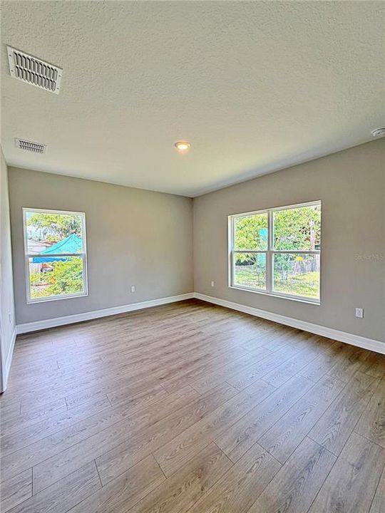 En Renta: $2,690 (3 camas, 2 baños, 1632 Pies cuadrados)