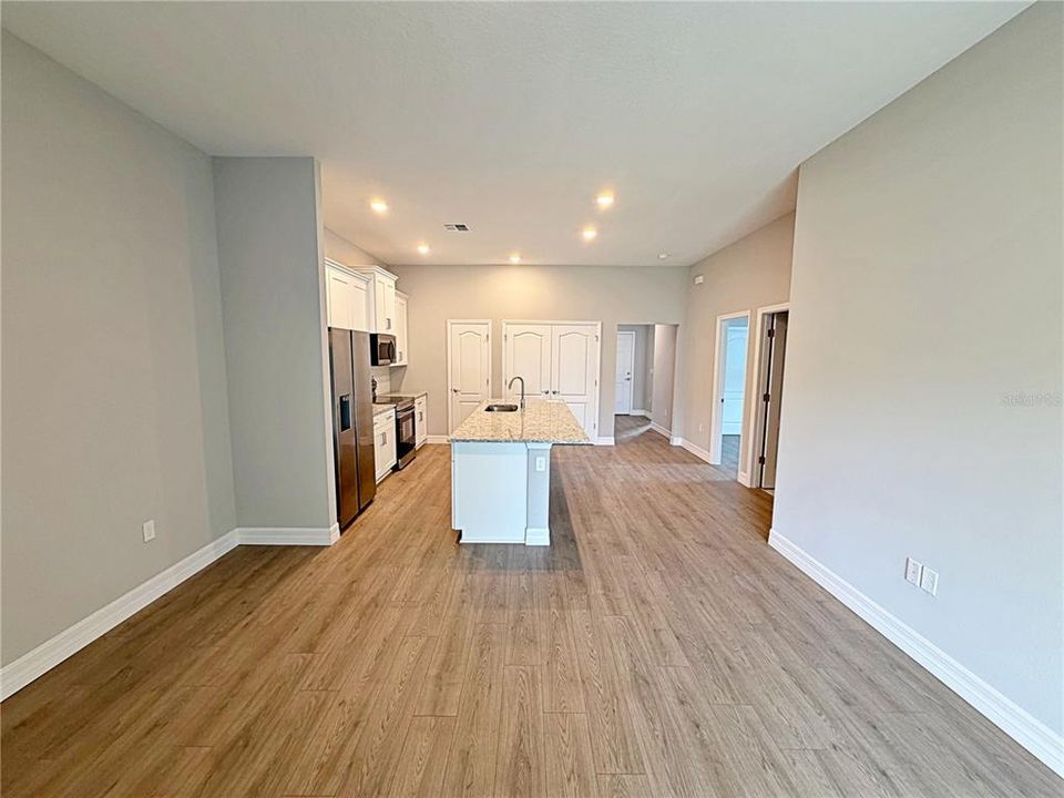 En Renta: $2,690 (3 camas, 2 baños, 1632 Pies cuadrados)