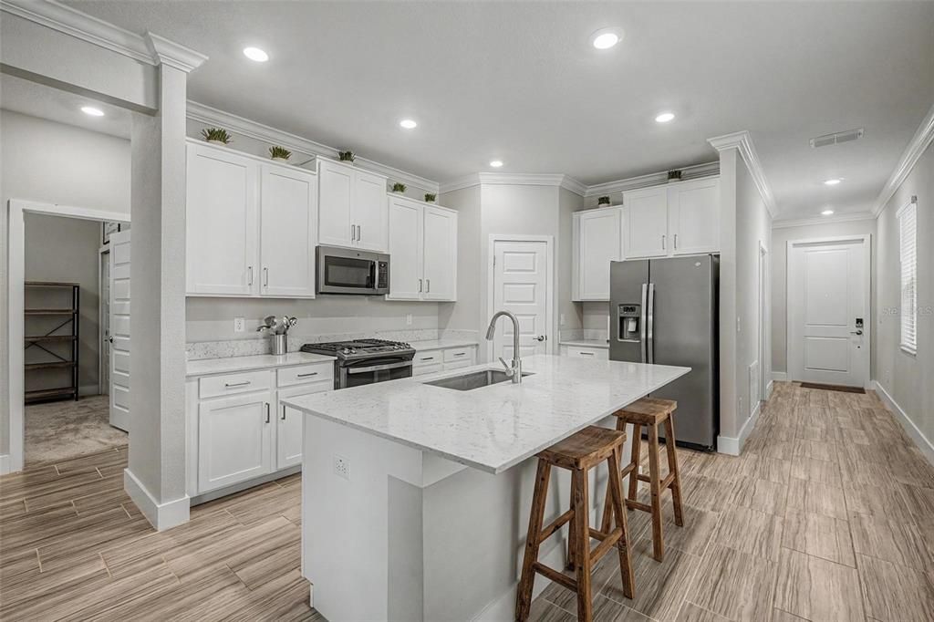 For Sale: $415,000 (3 beds, 2 baths, 1614 Square Feet)