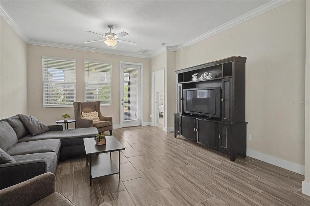 For Sale: $415,000 (3 beds, 2 baths, 1614 Square Feet)