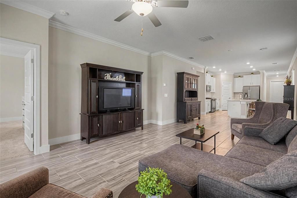 For Sale: $415,000 (3 beds, 2 baths, 1614 Square Feet)