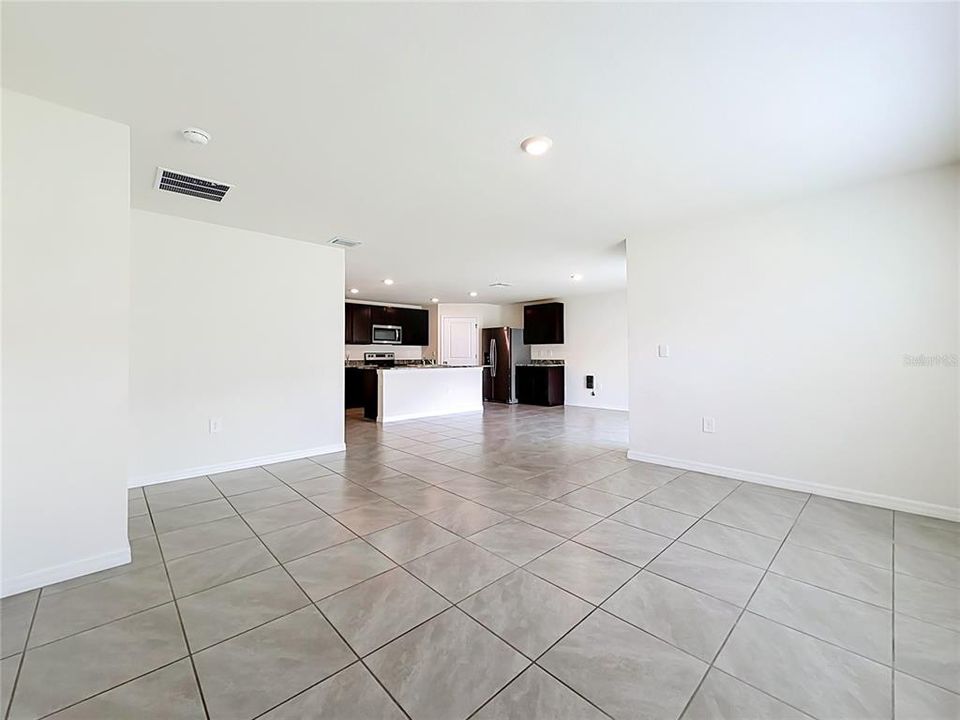 For Sale: $300,000 (3 beds, 2 baths, 1827 Square Feet)