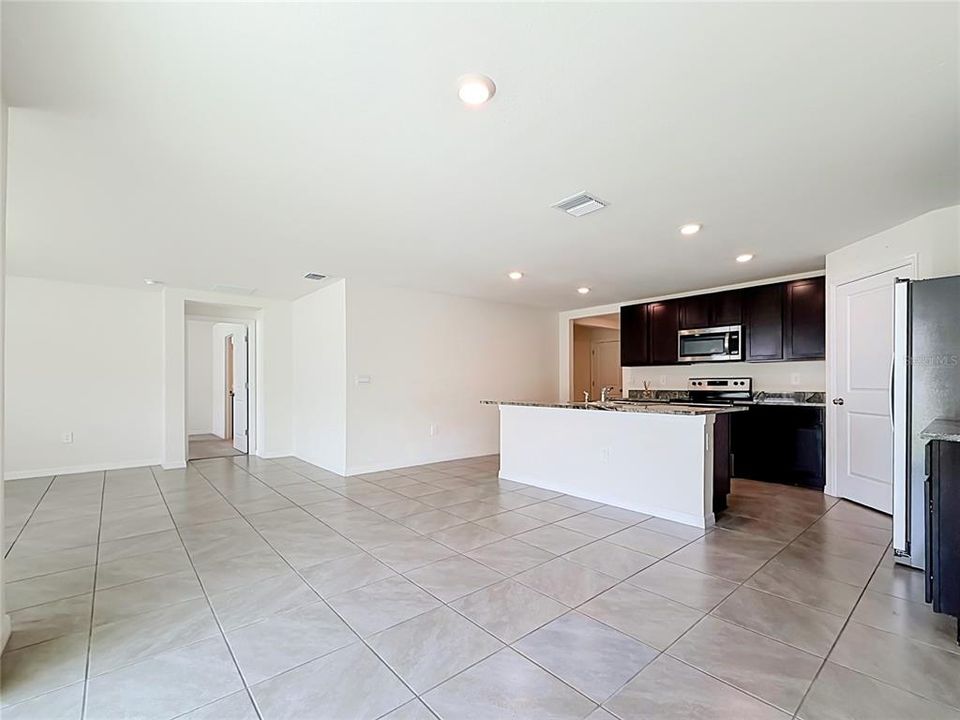 For Sale: $300,000 (3 beds, 2 baths, 1827 Square Feet)